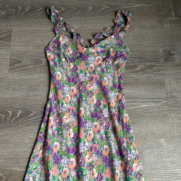 Astr The Label Floral Cross Back Ruffle Strap Midi Dress XS - Picture 3 of 11